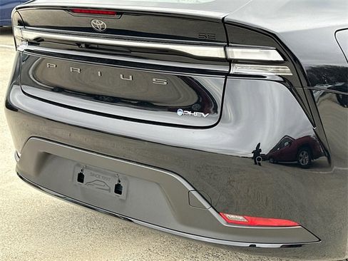 New 2026 Toyota Prius Plug-In Hybrid image 5