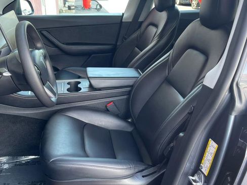 Used 2022 Tesla Model Y Performance AWD/4WD image 10