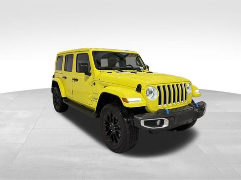 Used 2023 Jeep Wrangler Unlimited Sahara image 3
