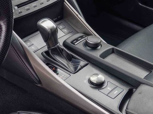 Used 2019 Lexus IS 300 F Sport image 18