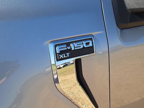 Used 2025 Ford F150 XLT w/ Equipment Group 301A Standard AWD/4WD image 11