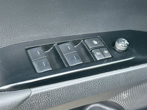 Used 2025 Toyota Camry LE image 13