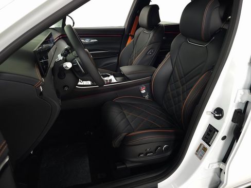 Used 2026 Genesis GV70 3.5T Sport Prestige image 13