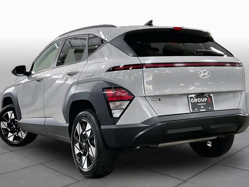Used 2024 Hyundai Kona SEL AWD/4WD image 12