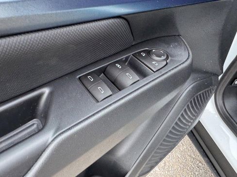 New 2026 Chevrolet Equinox EV LT image 11