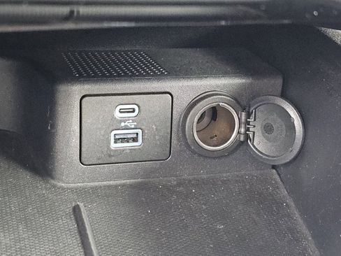 Used 2022 Ford Escape SEL image 12