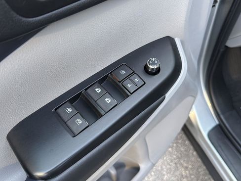 Certified 2017 Toyota Highlander XLE image 31