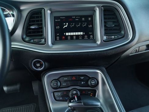 Used 2019 Dodge Challenger SXT RWD image 21
