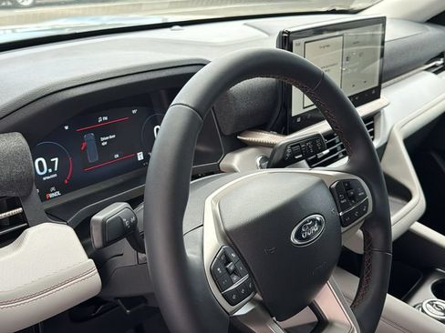 New 2026 Ford Explorer Active w/ Active Comfort Package RWD image 12