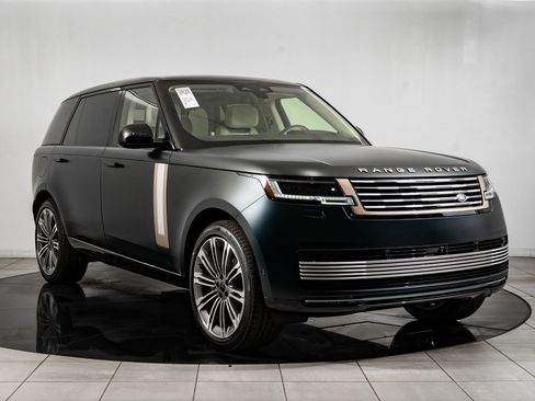 New 2026 Land Rover Range Rover SV image 5