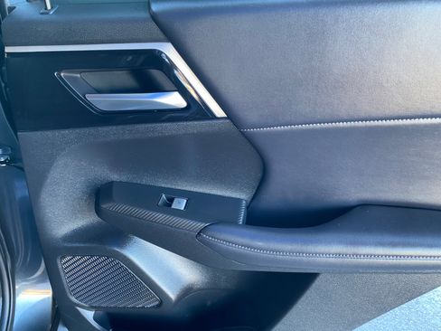 Used 2024 Mitsubishi Outlander SE Black Edition image 47