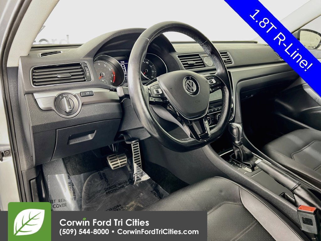 Used 2017 Volkswagen Passat 1.8T R-Line FWD image 2