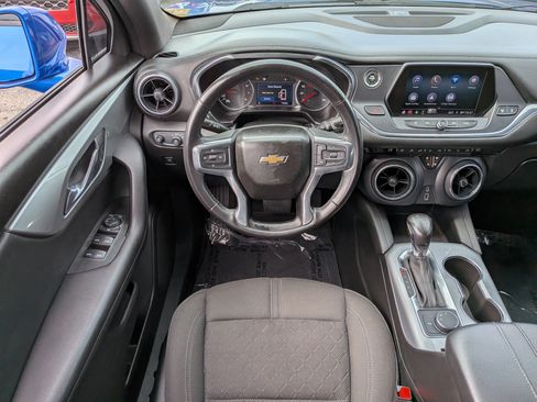 Used 2019 Chevrolet Blazer LT FWD image 17