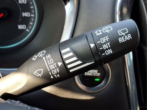 Used 2023 Chevrolet Traverse LT w/ LPO, Floor Liner Package FWD image 30