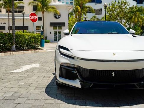 Used 2026 Ferrari Purosangue image 7