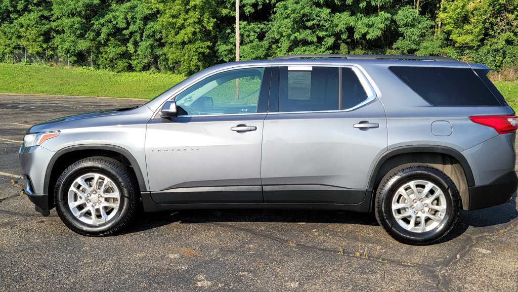Used 2021 Chevrolet Traverse LT w/ LPO, Floor Liner Package AWD/4WD image 7