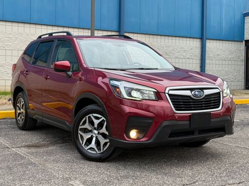 Used 2021 Subaru Forester Premium w/ Popular Package #1 image 3