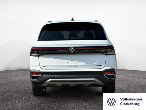 New 2025 Volkswagen Taos SEL image 4