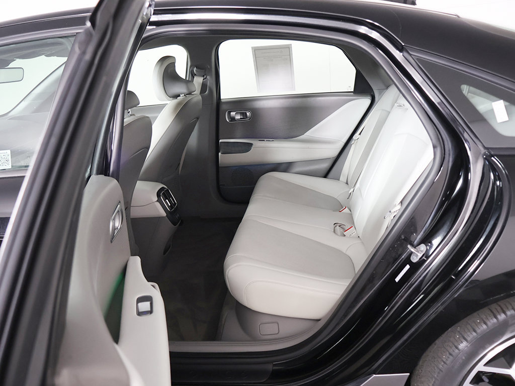 Used 2024 Hyundai Ioniq 6 SEL RWD image 29