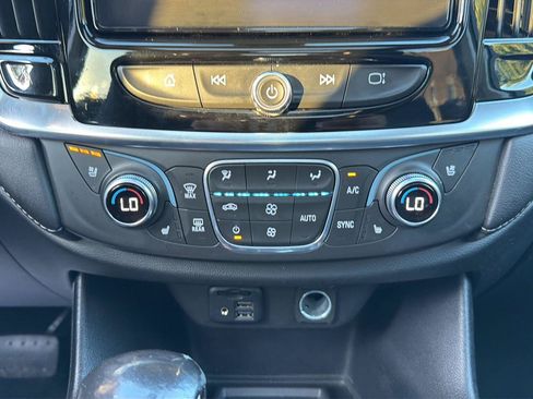 Used 2021 Chevrolet Traverse High Country AWD/4WD image 26