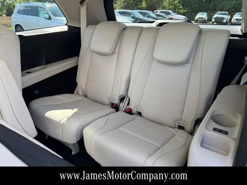 Used 2026 Mercedes-Benz GLS 450 4MATIC image 22