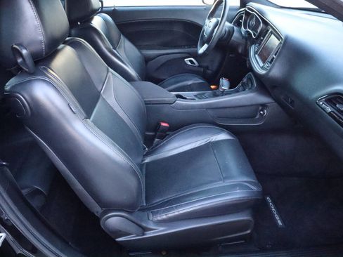 Used 2015 Dodge Challenger SXT Plus w/ Sound Group II image 6