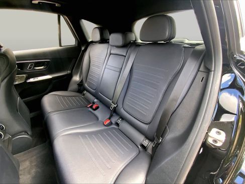 Used 2024 Mercedes-Benz GLC 300 4MATIC image 20