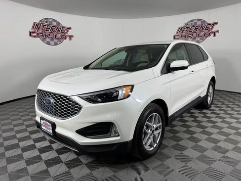 Used 2024 Ford Edge SEL w/ Convenience Package image 3