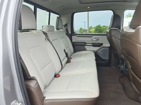 Used 2025 RAM 1500 Laramie AWD/4WD image 16