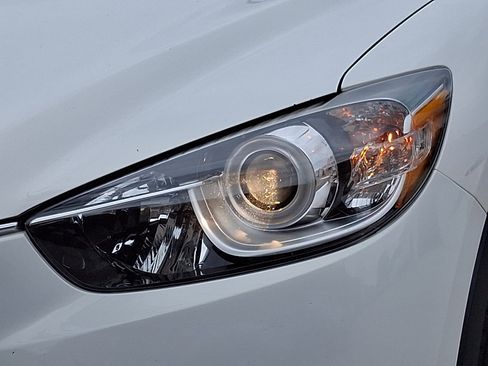 Used 2016 MAZDA CX-5 Touring w/ Bose/Moonroof Package FWD image 9