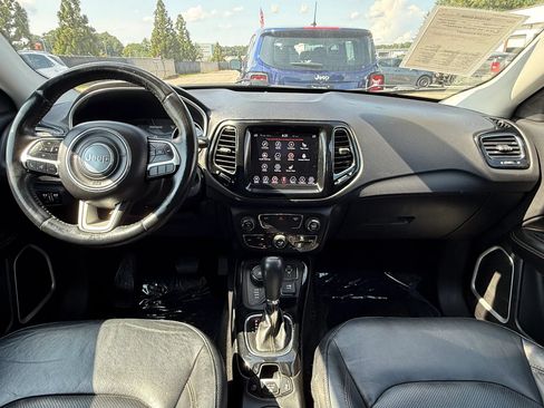 Used 2018 Jeep Compass Limited AWD/4WD image 3