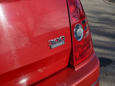 Used 2009 Chrysler 300 Touring image 25