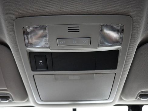 Used 2017 Toyota Tacoma SR5 image 22