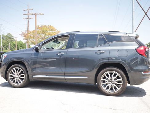 Used 2022 GMC Terrain Denali AWD/4WD image 2