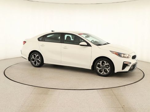 Used 2020 Kia Forte LXS FWD image 9