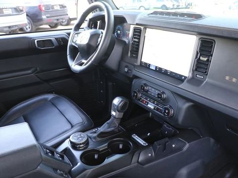 Used 2025 Ford Bronco Badlands AWD/4WD image 14