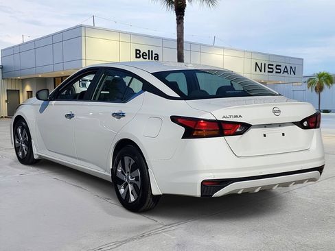 Certified 2025 Nissan Altima 2.5 S FWD image 5