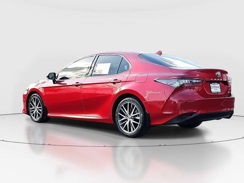 Used 2023 Toyota Camry XLE FWD image 7