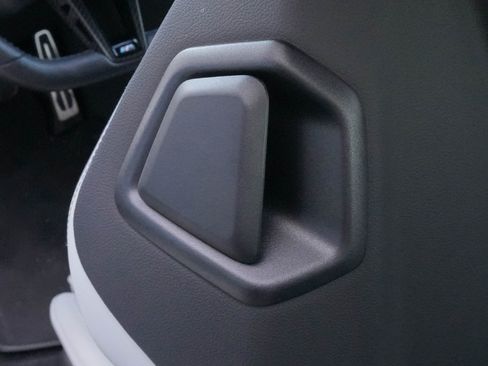 Used 2026 BMW M4 Competition RWD image 36