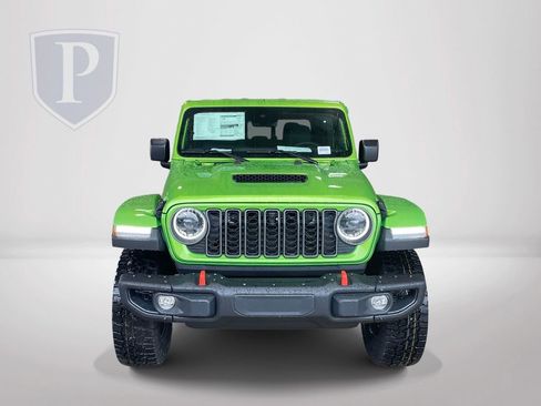 New 2025 Jeep Gladiator Mojave image 3