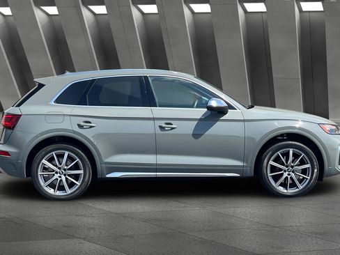 Used 2022 Audi SQ5 Premium w/ Convenience Package image 3