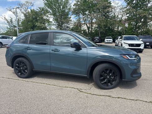 Used 2023 Honda HR-V Sport image 29