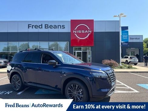 New 2026 Nissan Pathfinder SL w/ SL Premium Package (P04) AWD/4WD image 1