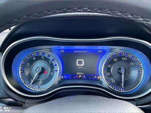 Used 2023 Chrysler 300 Touring L RWD image 19