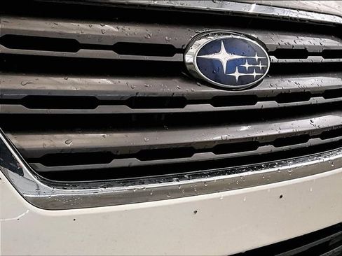 Used 2017 Subaru Outback 3.6R Touring AWD/4WD image 30