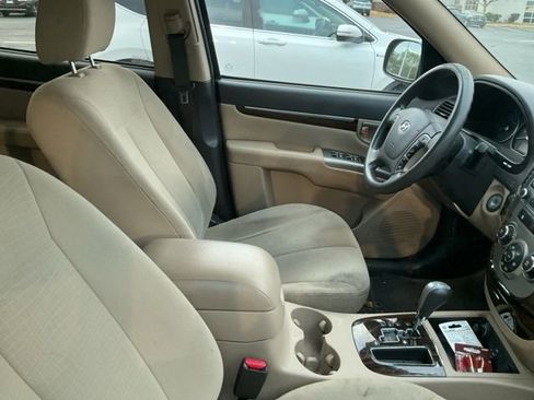 Used 2012 Hyundai Santa Fe GLS FWD image 3