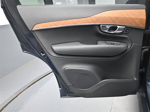 Used 2024 Volvo XC90 T8 Plus w/ Protection Package Premier image 23