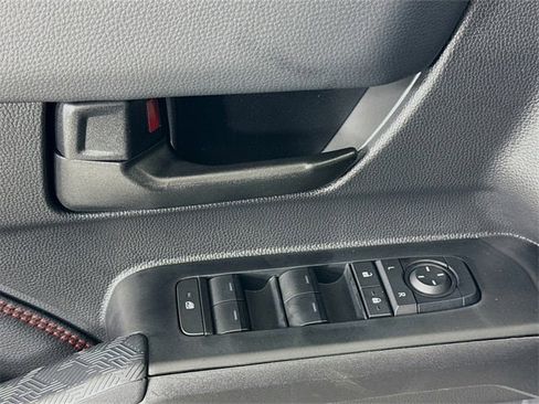 Certified 2025 Toyota Tacoma TRD Pro image 17