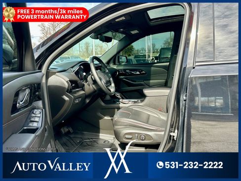 Used 2023 Chevrolet Traverse RS w/ LPO, Floor Liner Package AWD/4WD image 13