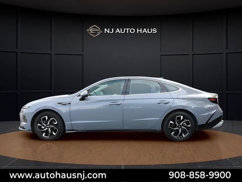 Used 2025 Hyundai Sonata SEL FWD image 8